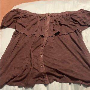 Large American Eagle off the shoulder top